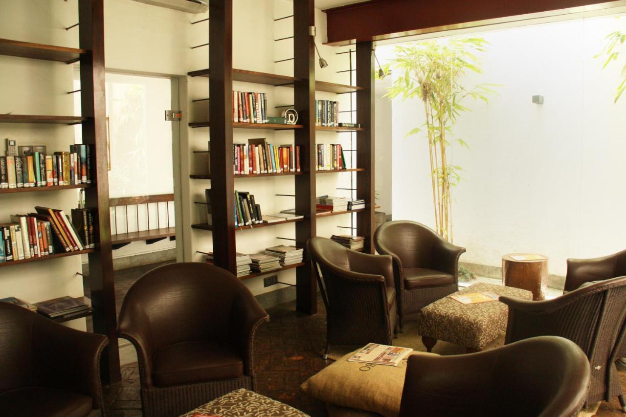 Colombo Court Hotel & Spa Екстериор снимка