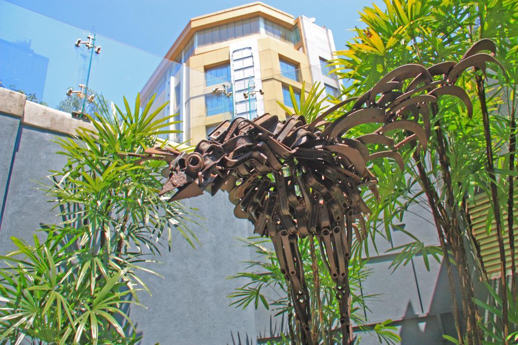 Colombo Court Hotel & Spa Екстериор снимка