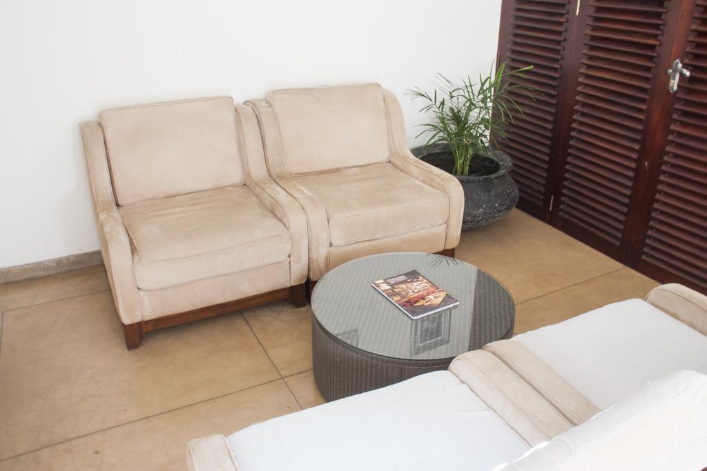 Colombo Court Hotel & Spa Екстериор снимка
