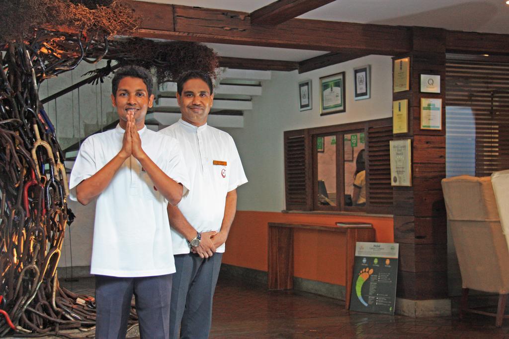 Colombo Court Hotel & Spa Екстериор снимка